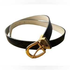 Womens Black / White Fully Reversible Gold Tone Hardware. Size 43”